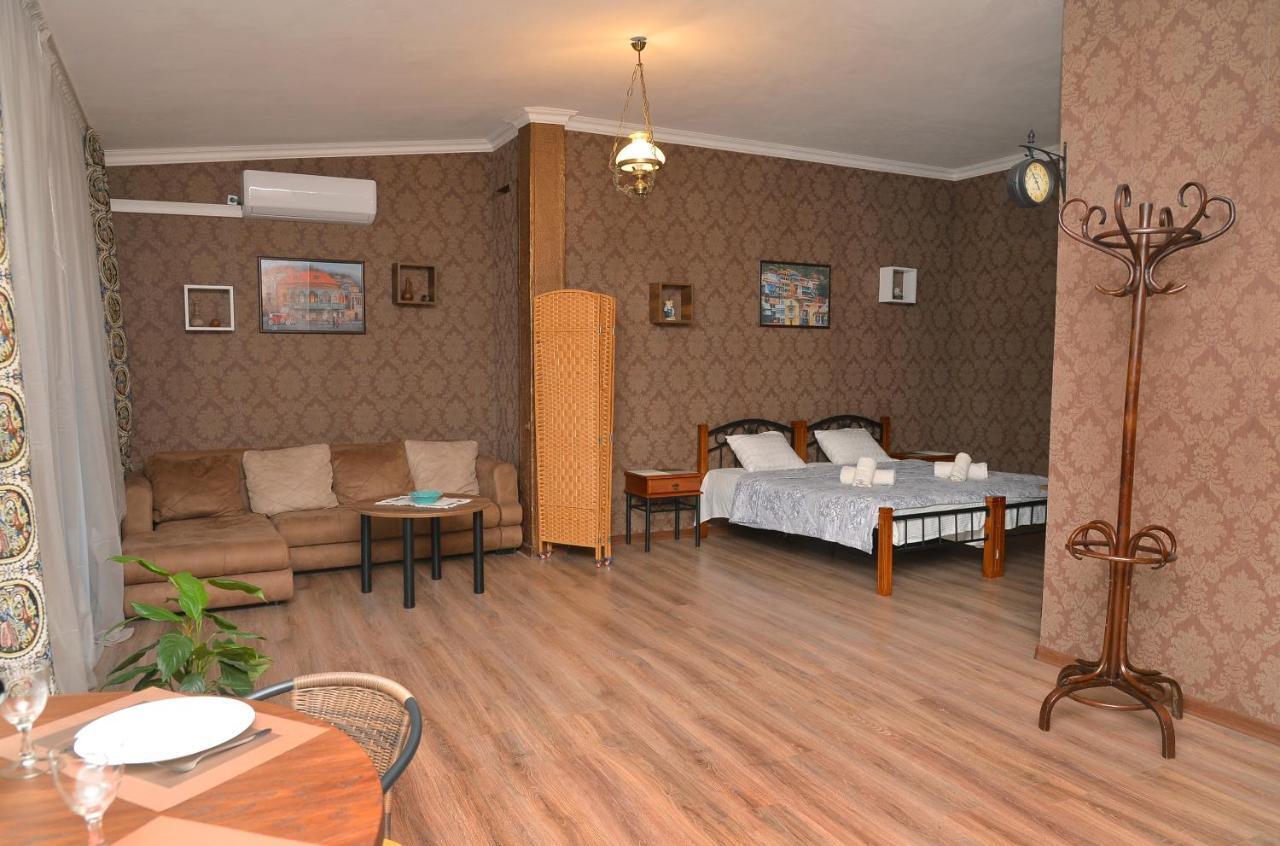 Natia'S Apartment On Dadiani St. Tbilisi Exterior foto