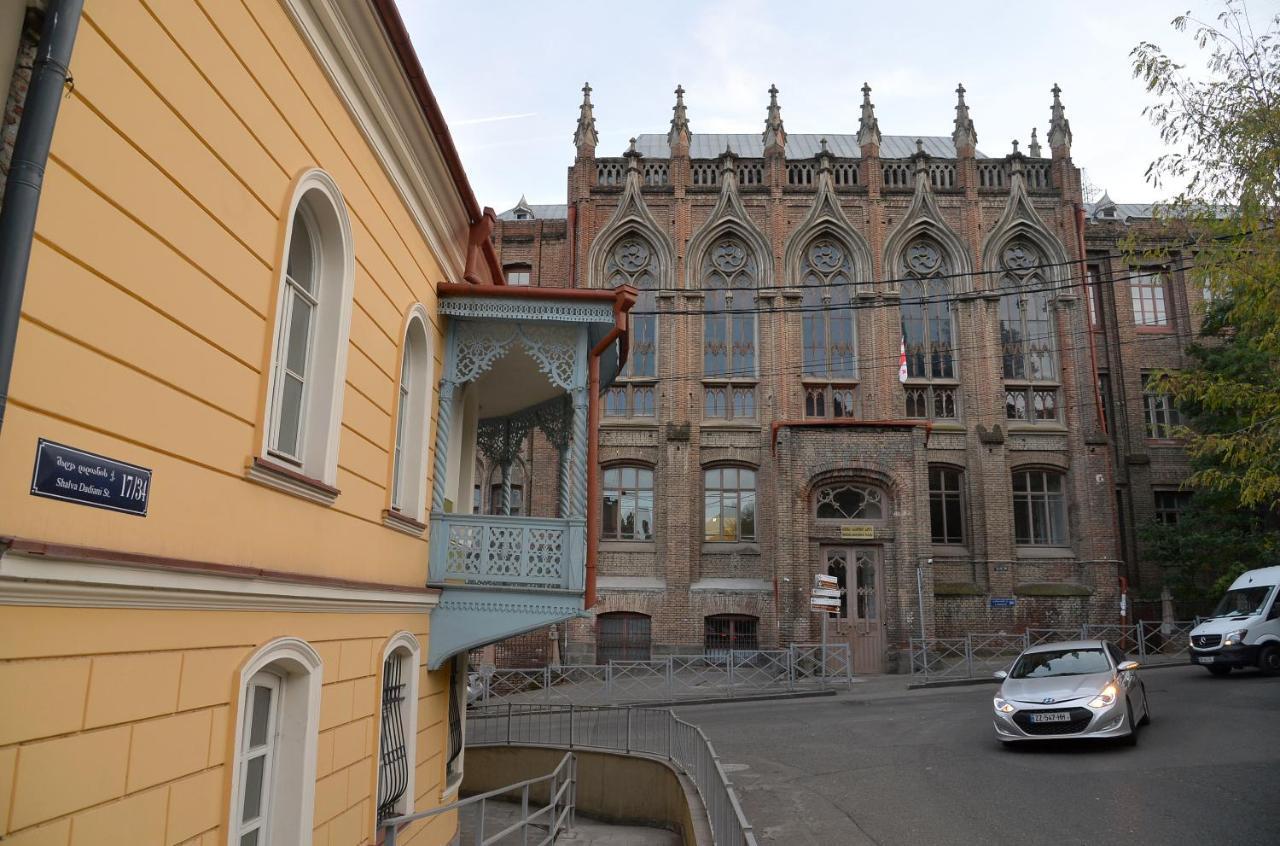 Natia'S Apartment On Dadiani St. Tbilisi Exterior foto